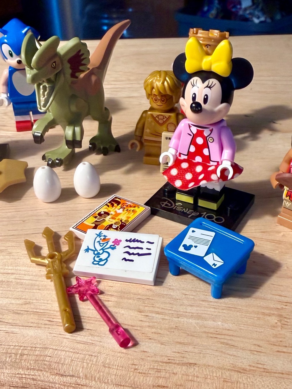 Lego mini figure lot. Disney. Jurassic Park. Avatar.